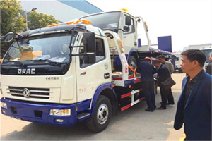 西固区汽车道路救援拖车价格